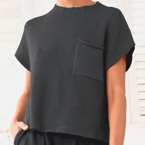 NWOT Black Knit Pullover Shortsleeve
